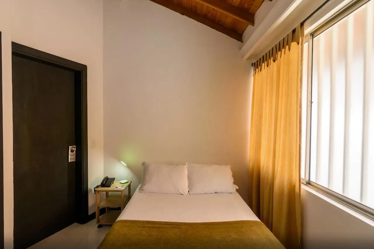 ***  Like Home Hotel Boutique Medellín Colômbia